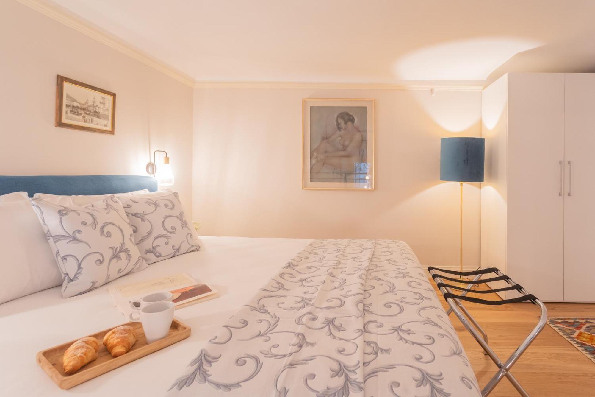 Cinque Giornate 70 Suites By Rent All Комо Екстер'єр фото