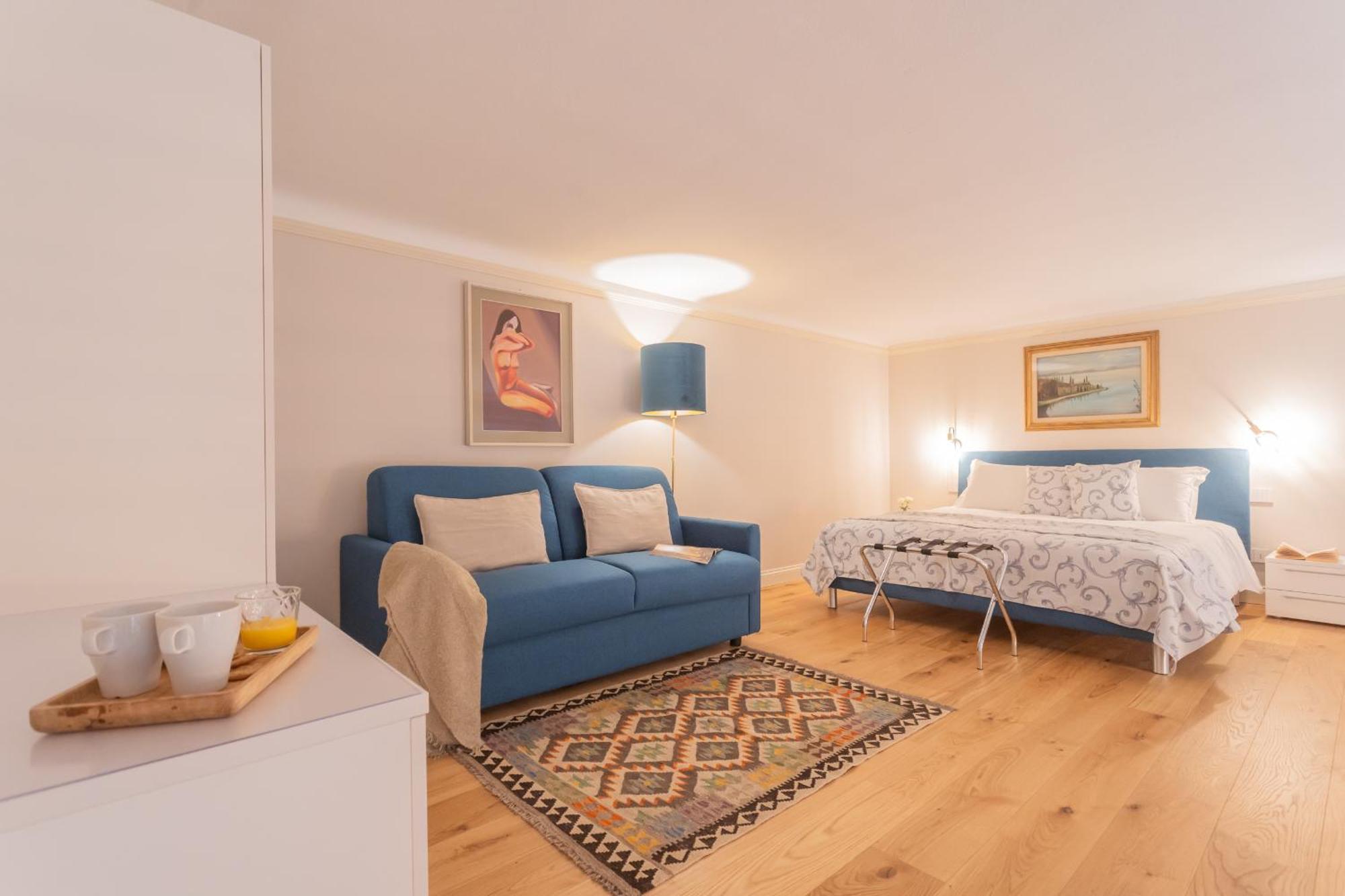 Cinque Giornate 70 Suites By Rent All Комо Екстер'єр фото