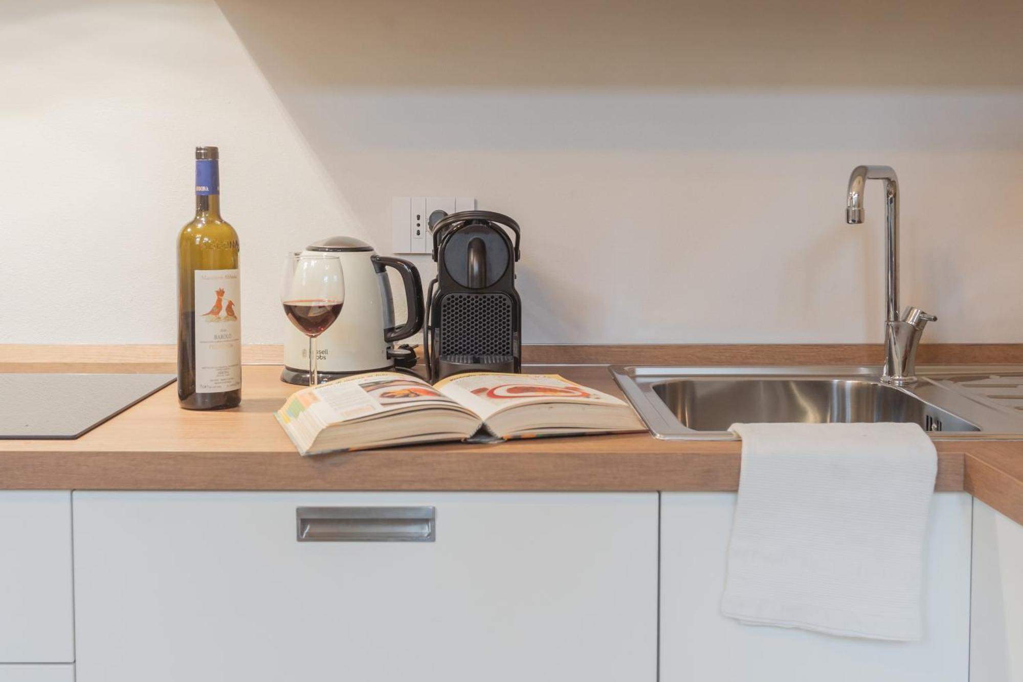 Cinque Giornate 70 Suites By Rent All Комо Екстер'єр фото