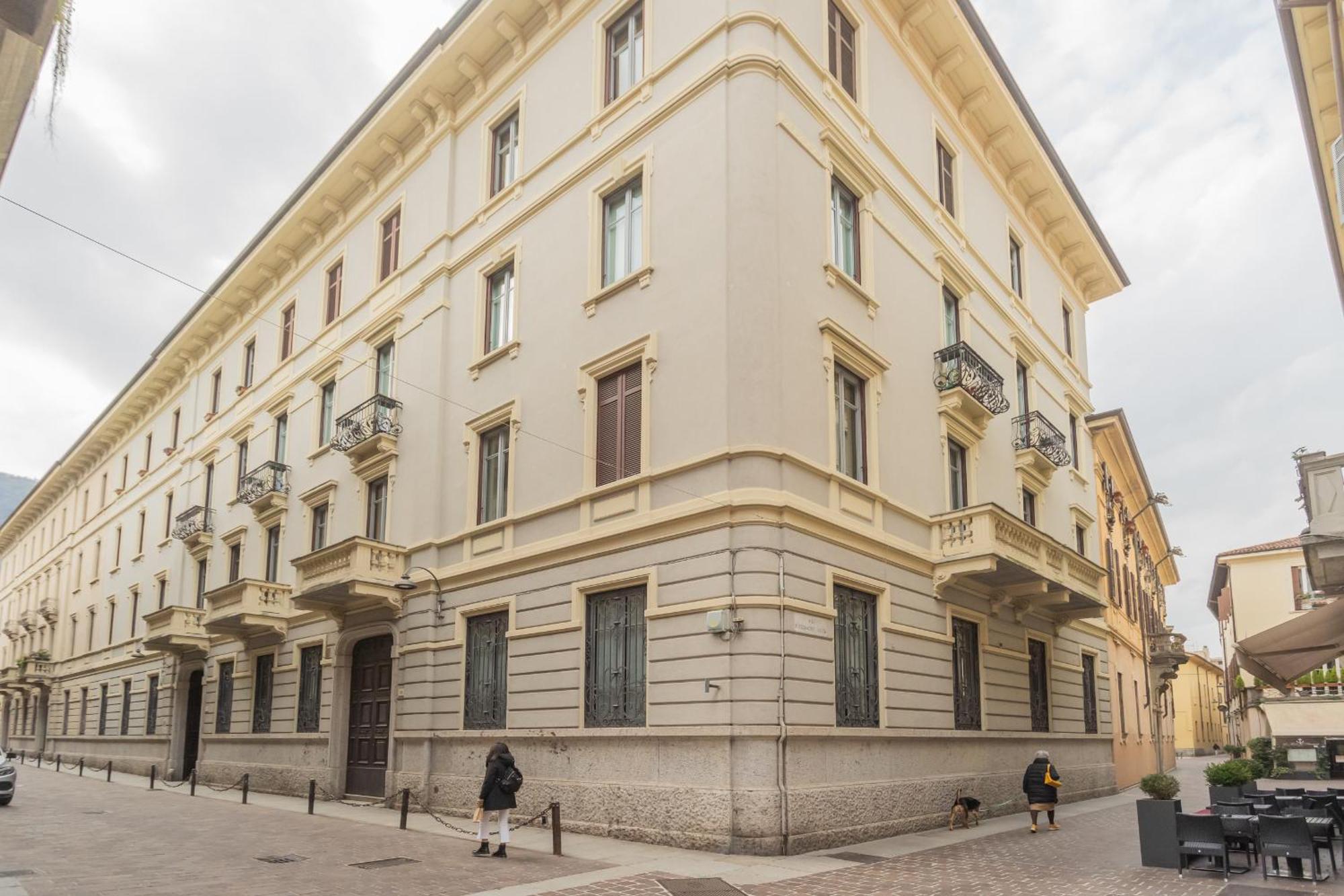 Cinque Giornate 70 Suites By Rent All Комо Екстер'єр фото